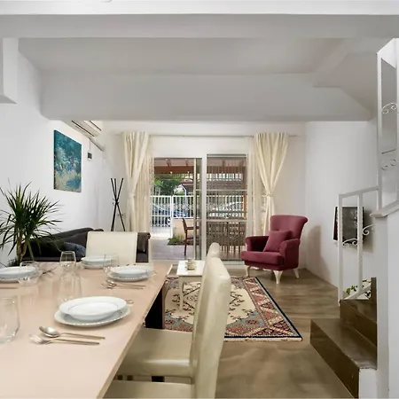 Kusadasi, Simsek Apartman *